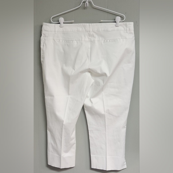 Claudia Ev White Capri Cropped Pants 16 Beautiful stitching detail &front button - Picture 3 of 6